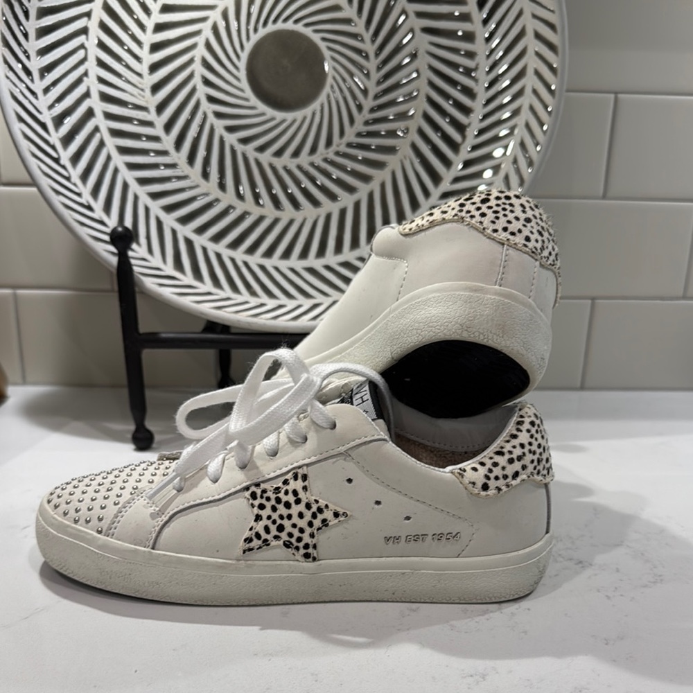 Vintage Havana Star Sneakers 5.5